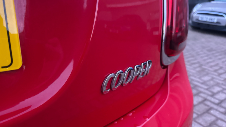 MINI Hatchback 1.5 Cooper Exclusive 3dr Auto Petrol Hatchback